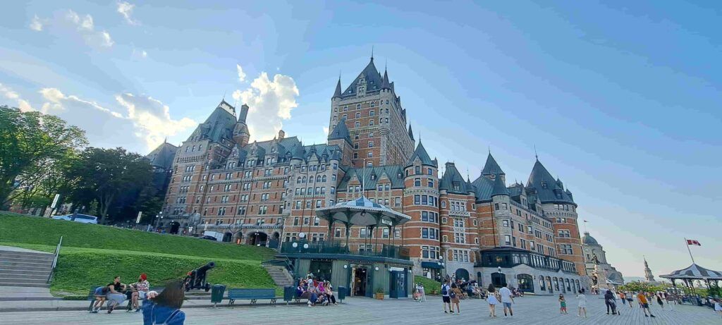 Hotel Fairmont Le Chateau Le Frontenac, de día