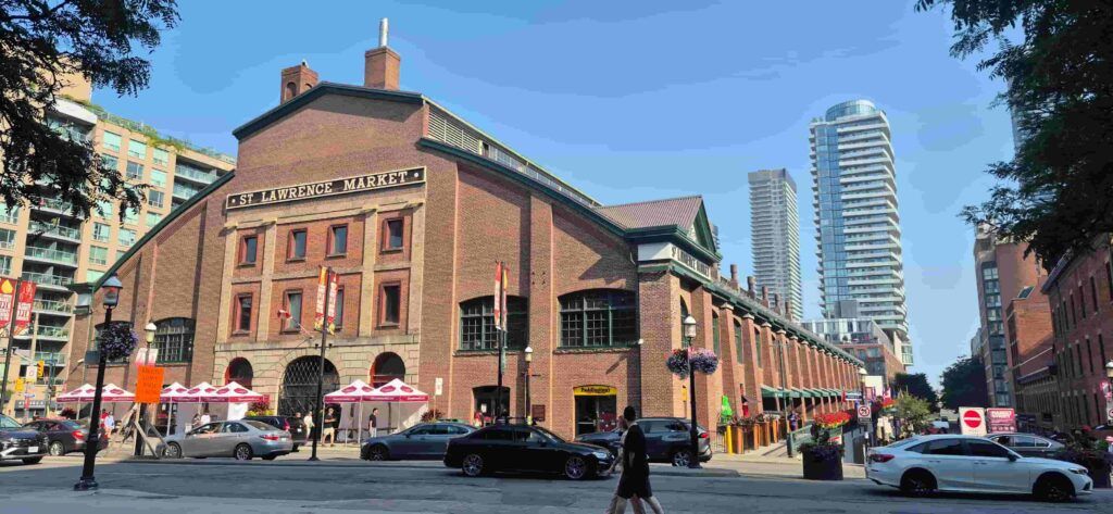 ERdificio del Mercado de San Lorenzo en Toronto, Canadá