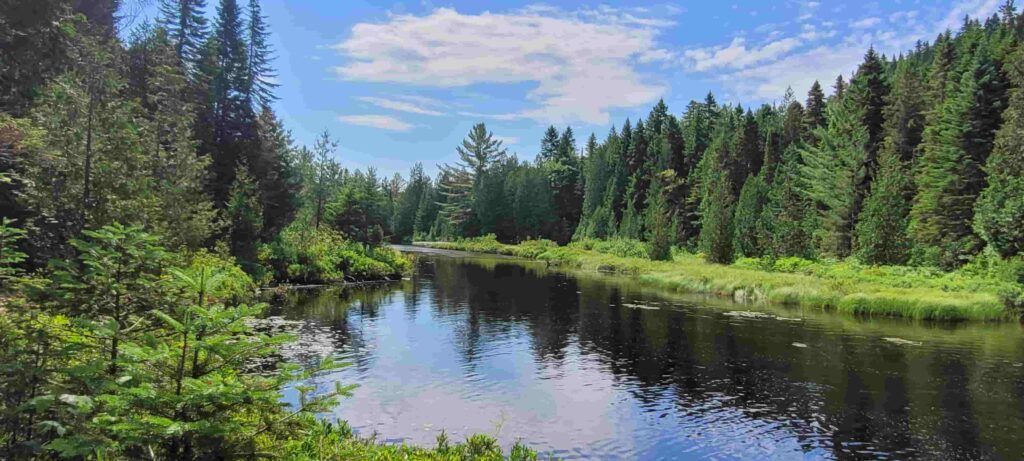 Paisaje del Parque Nacional de La Mauricie en Quebec, Canadá