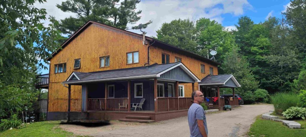 Cabaña principal del Hotel Somerset Lakeside Resort, cerca de Algonquin Park, Canadá