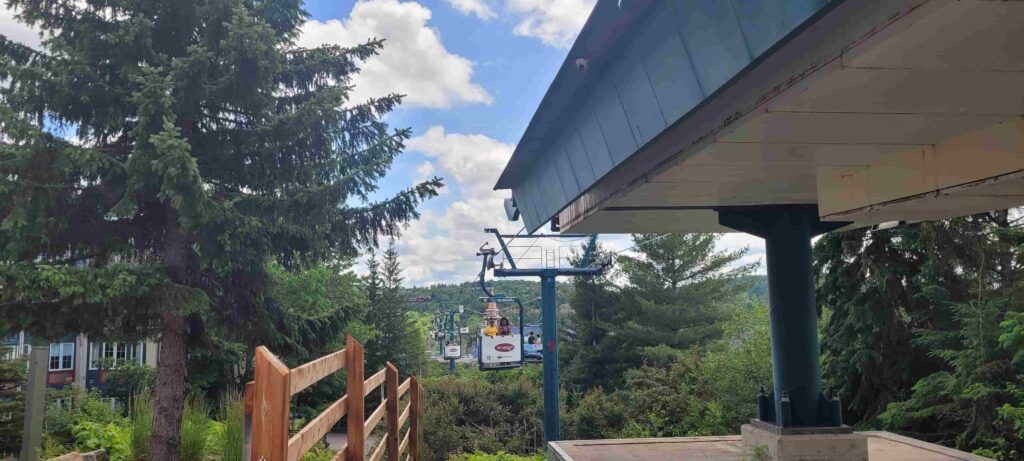 Teleférico cabriolet en Mont Tremblant, Canadá