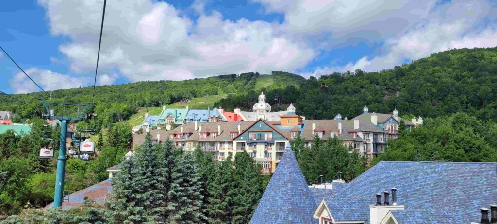Vistas de Mont Tremblant desde el teleférico Cabriolet