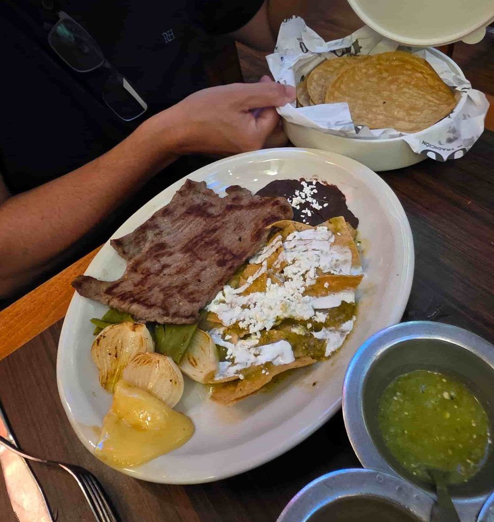 Plato de arrachera en el Salón Tenampa, en Ciudad de México