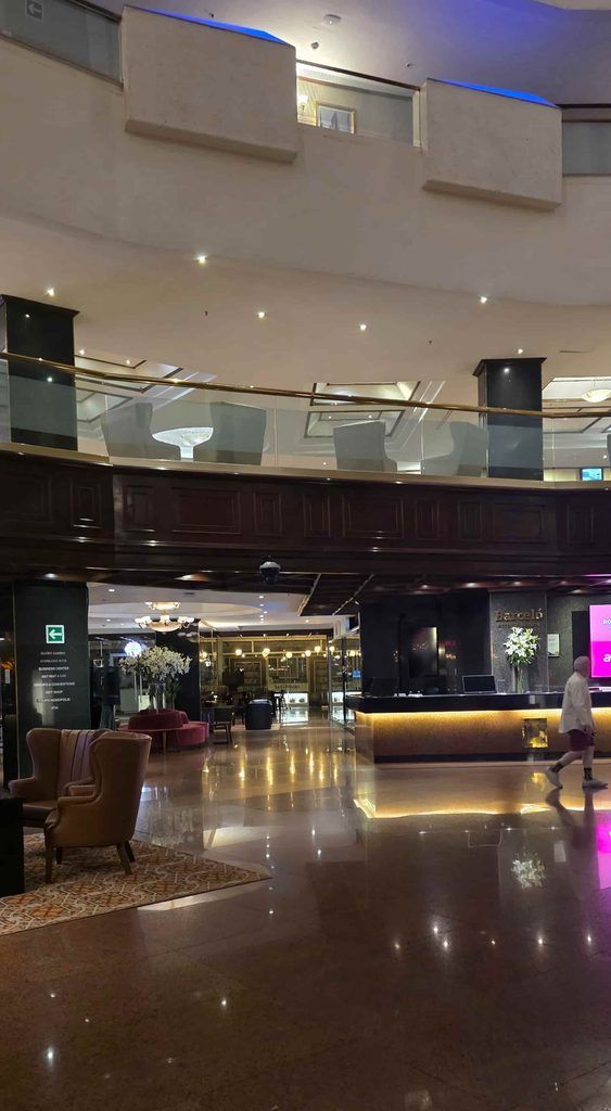 Hall del Barceló México Reforma