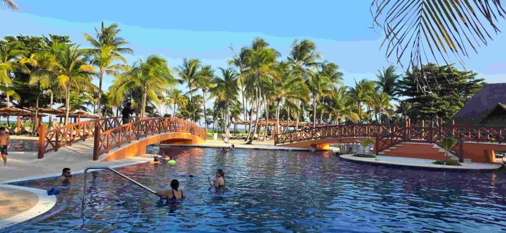 Piscina del Barceló Maya Grand Resort, en Riviera Maya