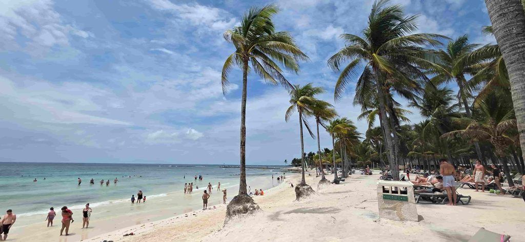 Playa del Barceló Maya Grand resort, en la Bahía Xpu-Ha, en Riviera Maya