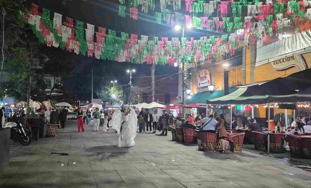 Dónde cenar o tomar algo en la Plaza Garibaldi