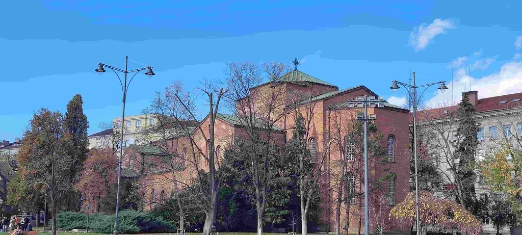 Exterior de la Iglesia de Santa Sofía, Bulgaria