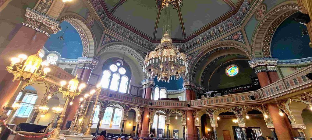 Interior de la Sinagoga de Sofía, Bulgaria