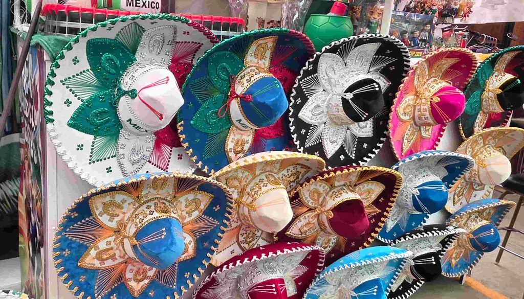 Sombreros de charro en el Mercado de la Ciudadela de Ciudad de México