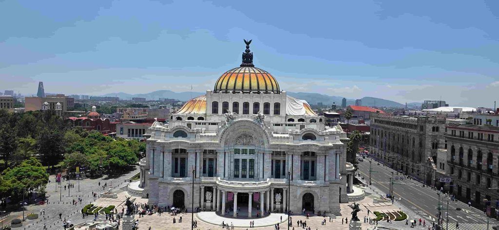 Palacio de Bellas Artes, visto desde la Finca Don Porfirio