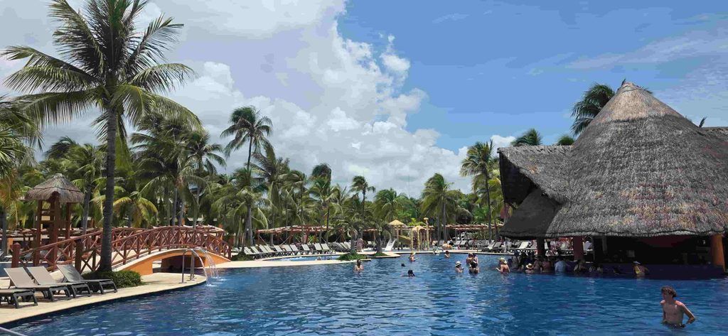 Piscina del Barceló Maya Grand Resort