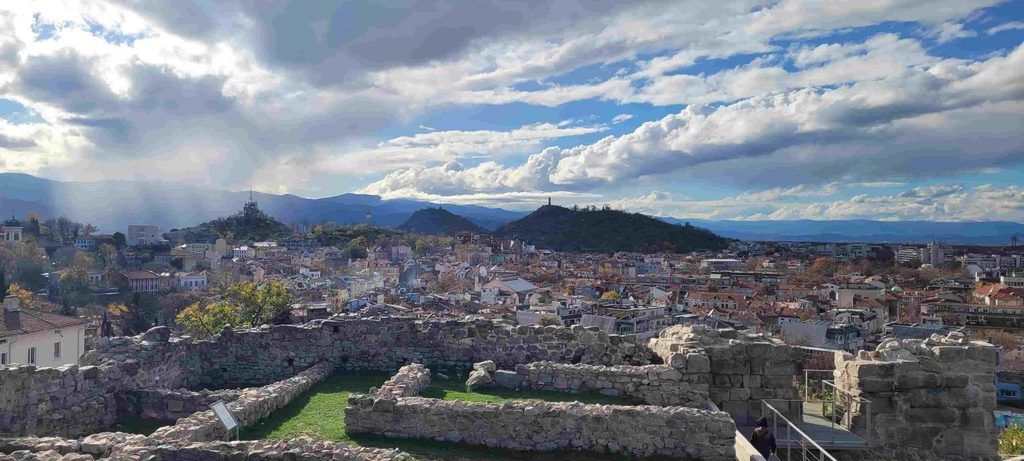 Vista de Plovdiv desde la cima de Nebet Tepe