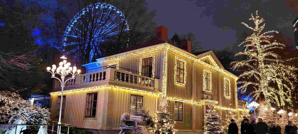 Parque Liseberg en Navidad, en Gotemburgo