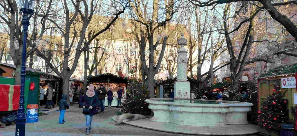 Mercado Navideño de la Plaza de la Catedral de Basilea