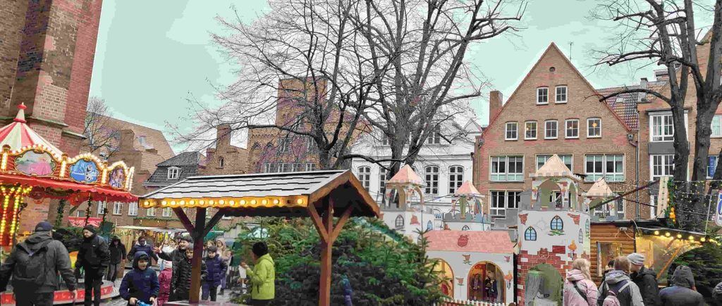 El Mercado de Cuentos de Hadas (Märchenwald) en Lübeck, Alemania