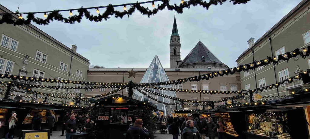 Mercadillo Navideño en la Domplatz de Salzburgo