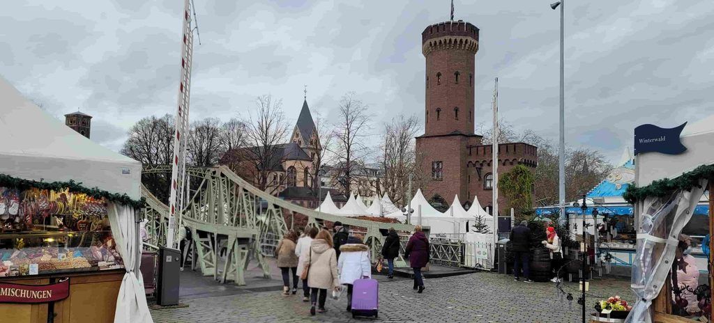Mercado Navideño del Puerto en Colonia, Alemania