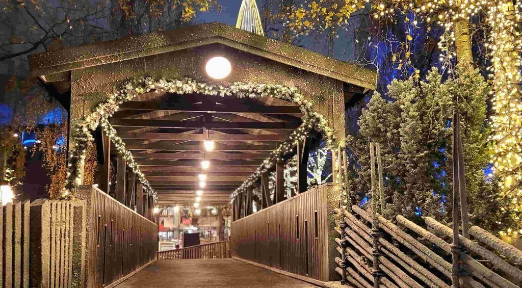 Parque Liseberg en Navidad, en Gotemburgo