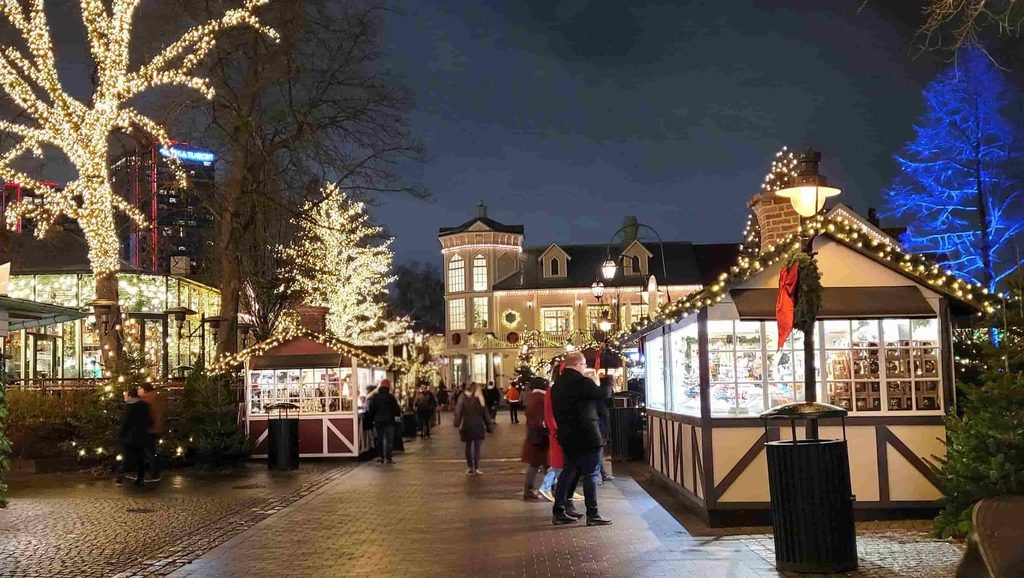 Parque Liseberg en Navidad, en Gotemburgo