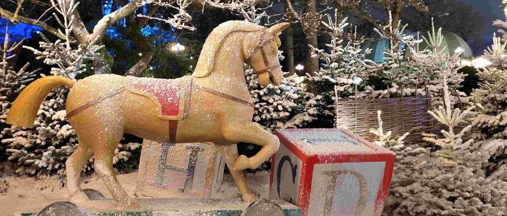 Parque Liseberg en Navidad, en Gotemburgo