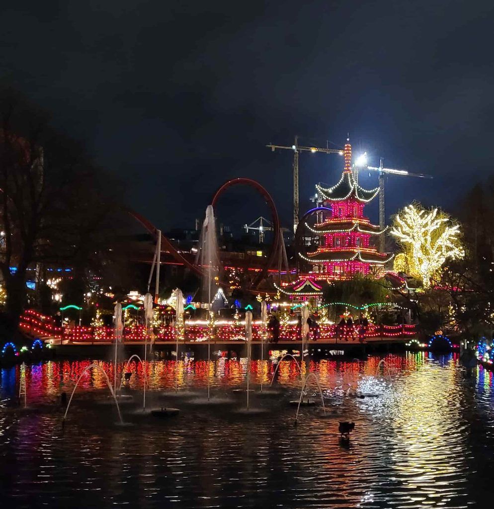El Parque Tívoli, Copenhague, en Navidad