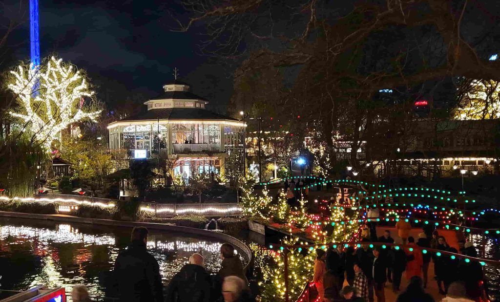 El Parque Tívoli, Copenhague, en Navidad